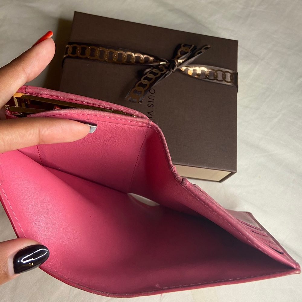 ❌SOLD❌ Authentic Louis Vuitton Vernis Wallet - Picture 7 of 8